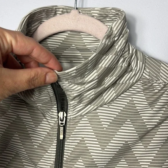 Merrell Full Zip Top - Picture 5 of 10